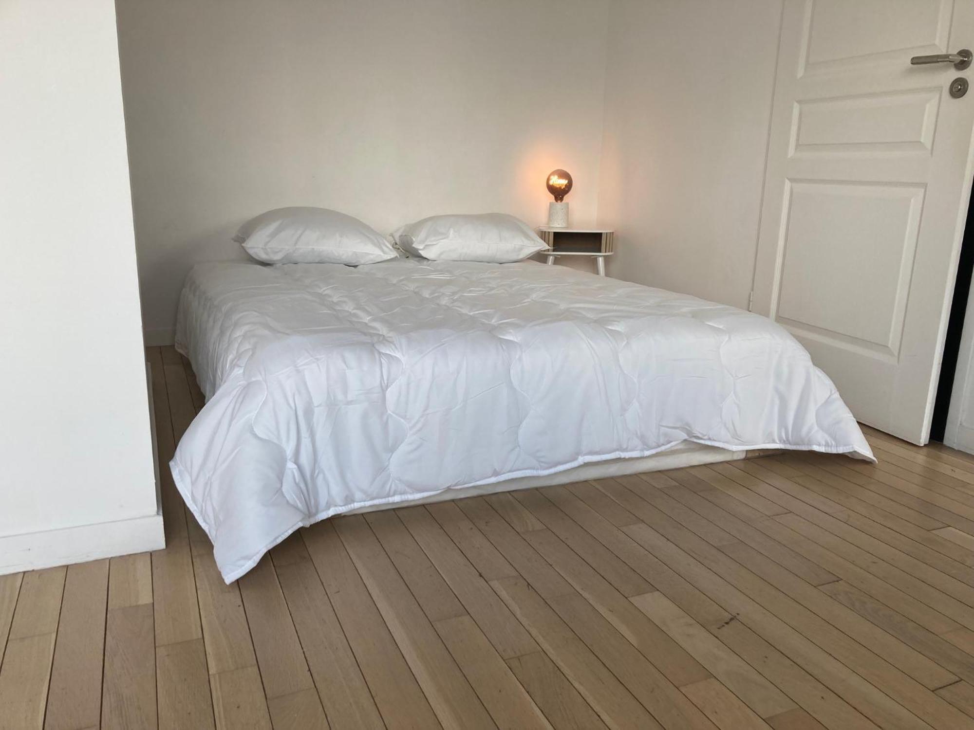 Cozy Bright Studio - Montmartre Apartment *